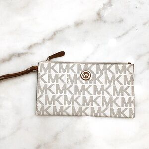 Michael Kors wallet / wristlet